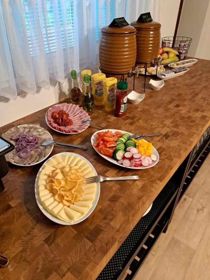 Penzion A Pizzerie Na Zalozne Kobyli ภายนอก รูปภาพ